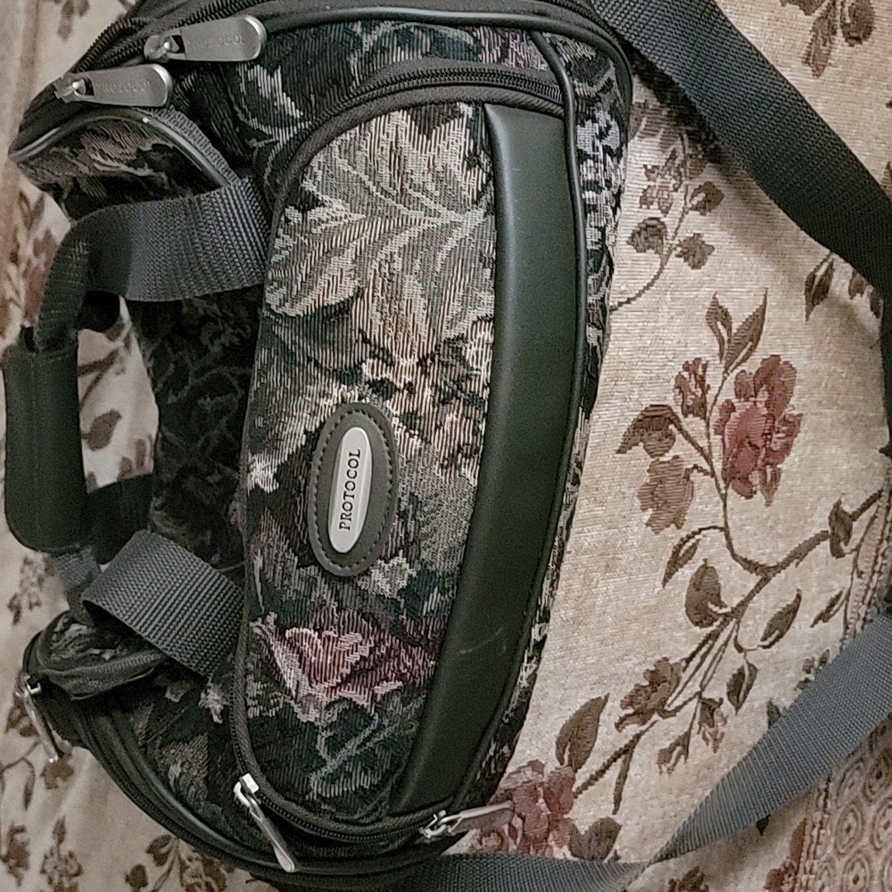 Vintage 13" Protocol Floral Tapestry Large Travel Luggage Shoulder Toiletry Bag